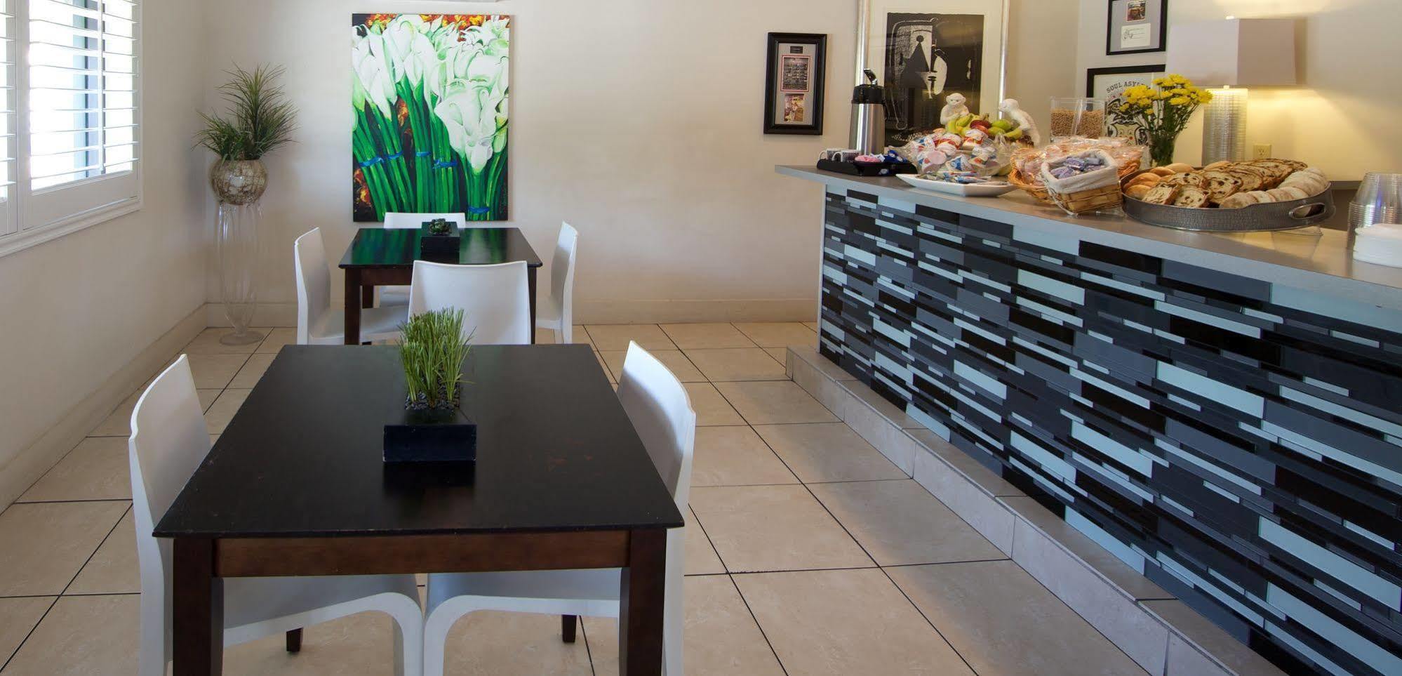 פנסקולה Sole Inn And Suites מראה חיצוני תמונה