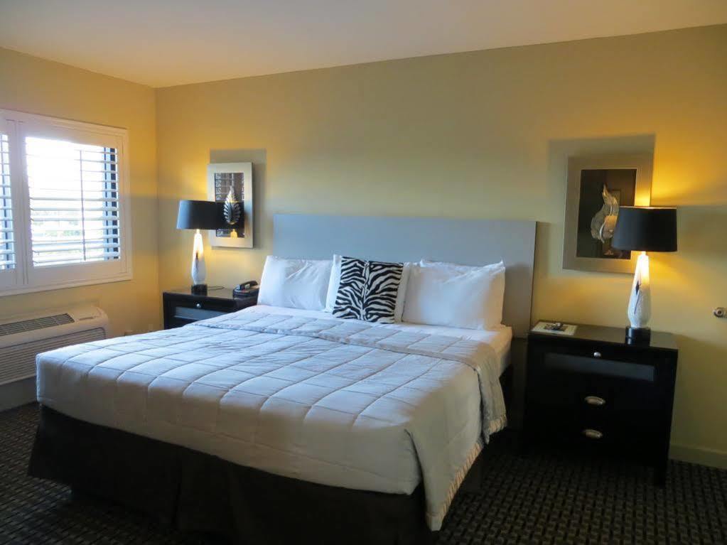 פנסקולה Sole Inn And Suites מראה חיצוני תמונה