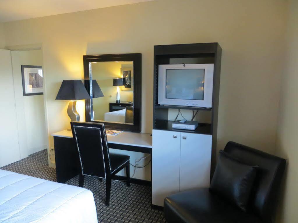פנסקולה Sole Inn And Suites מראה חיצוני תמונה