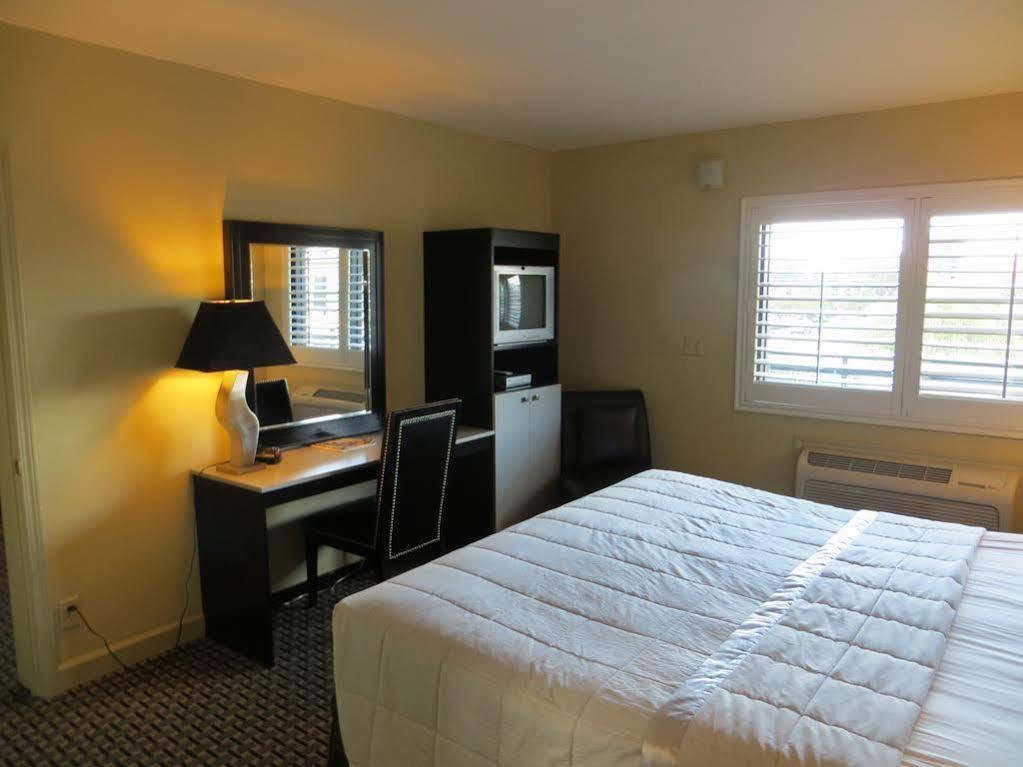 פנסקולה Sole Inn And Suites מראה חיצוני תמונה
